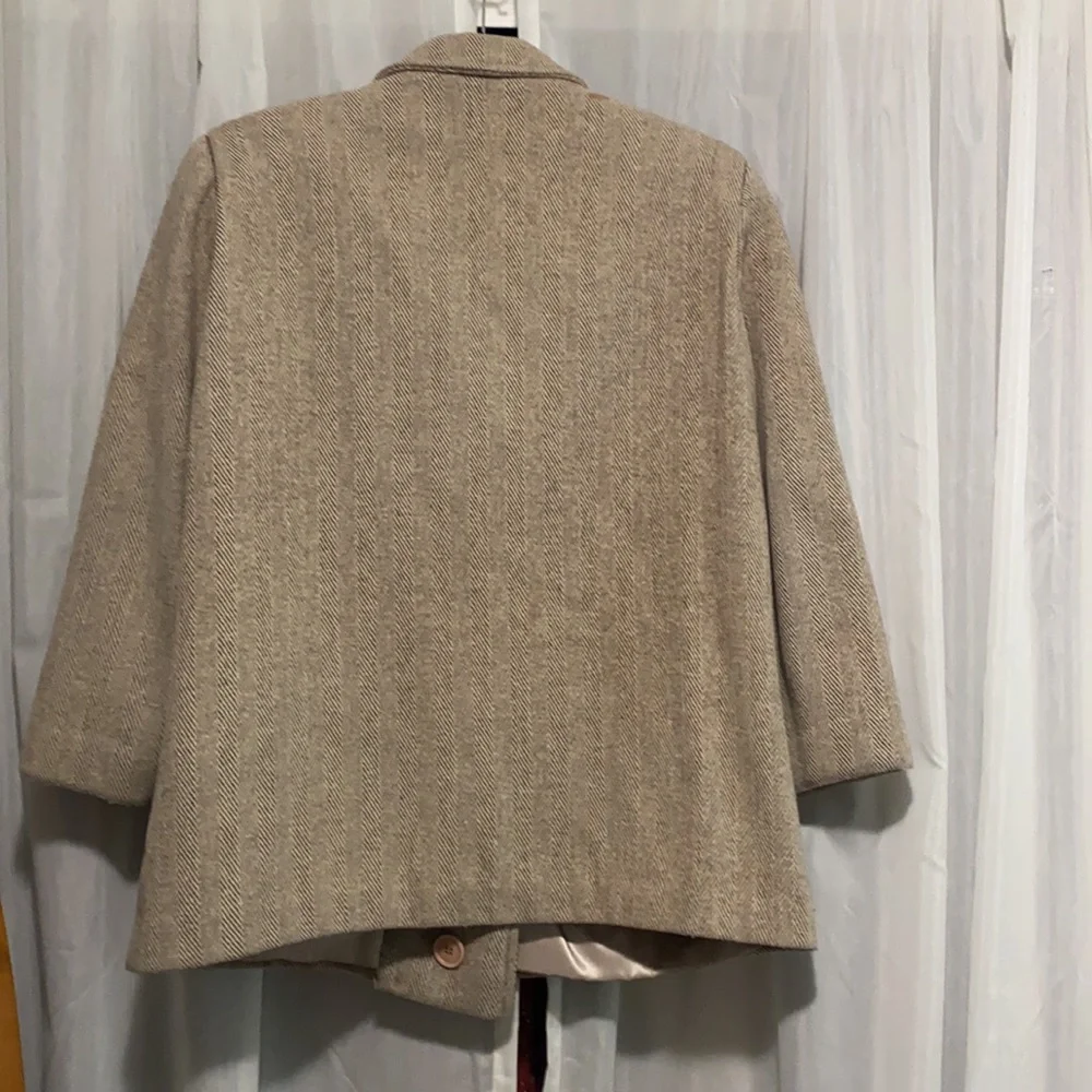 Blazer - Picture 9 of 15